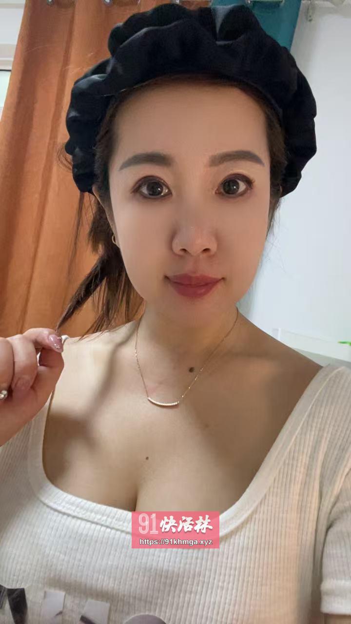 蜀山欲女丰满粉嫩小穴