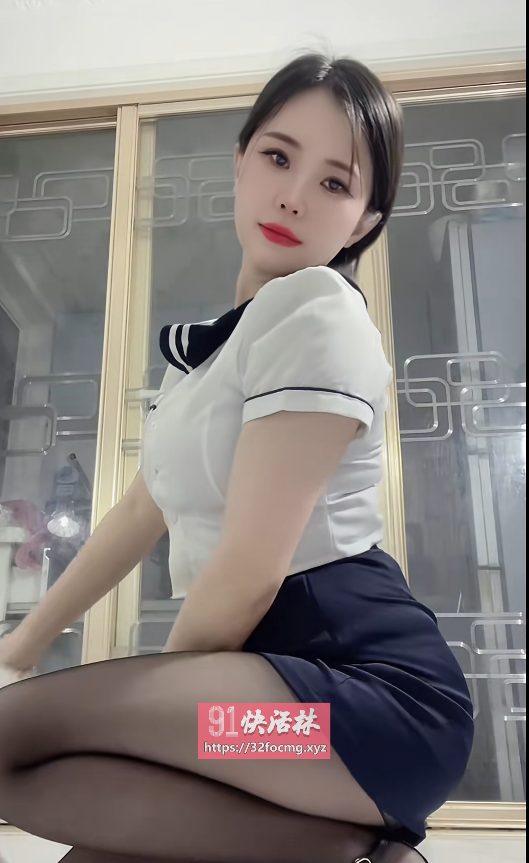 武侯白皙兼职靓妹