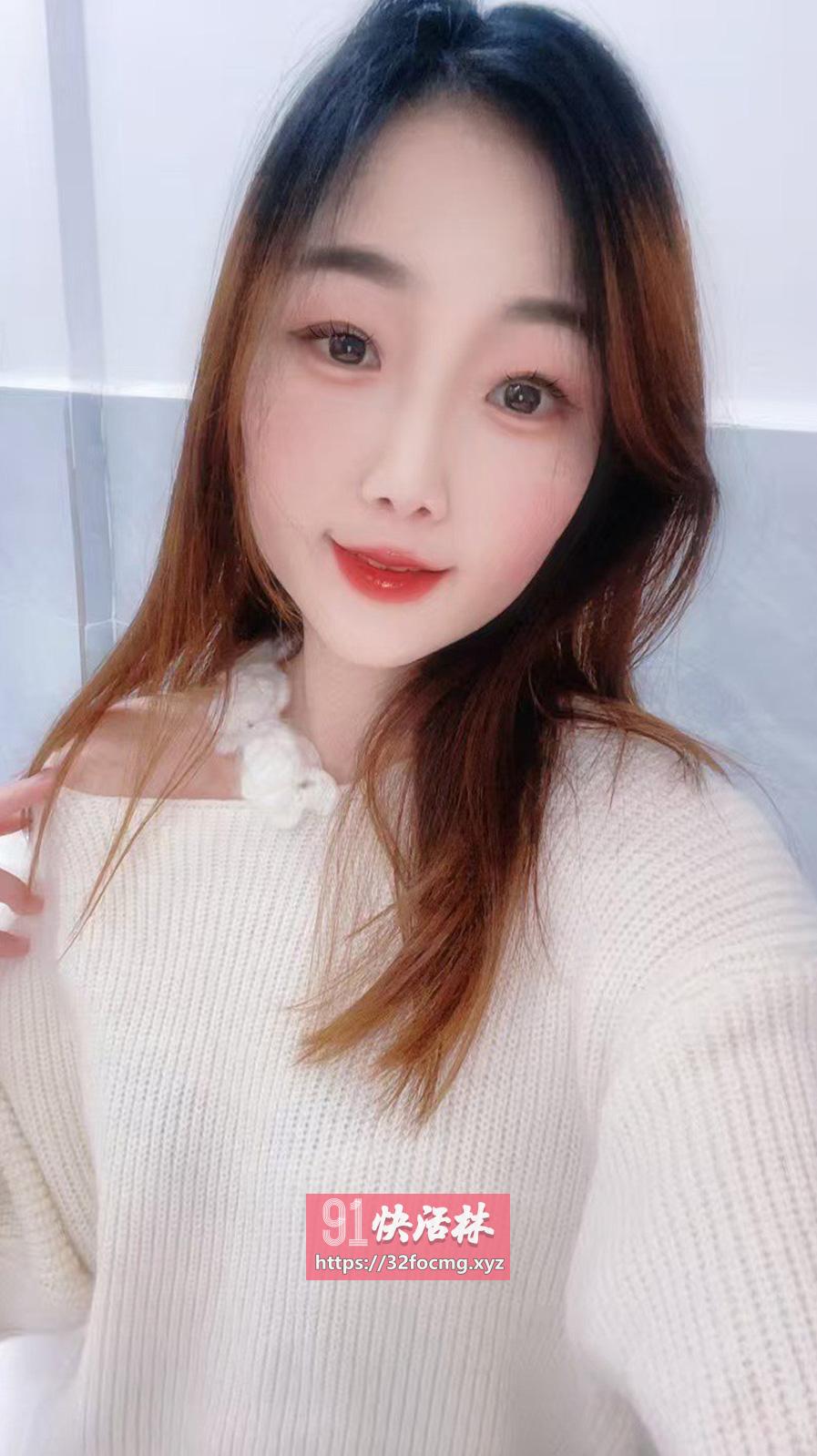 蜜臀美乳小姐姐活好会配合