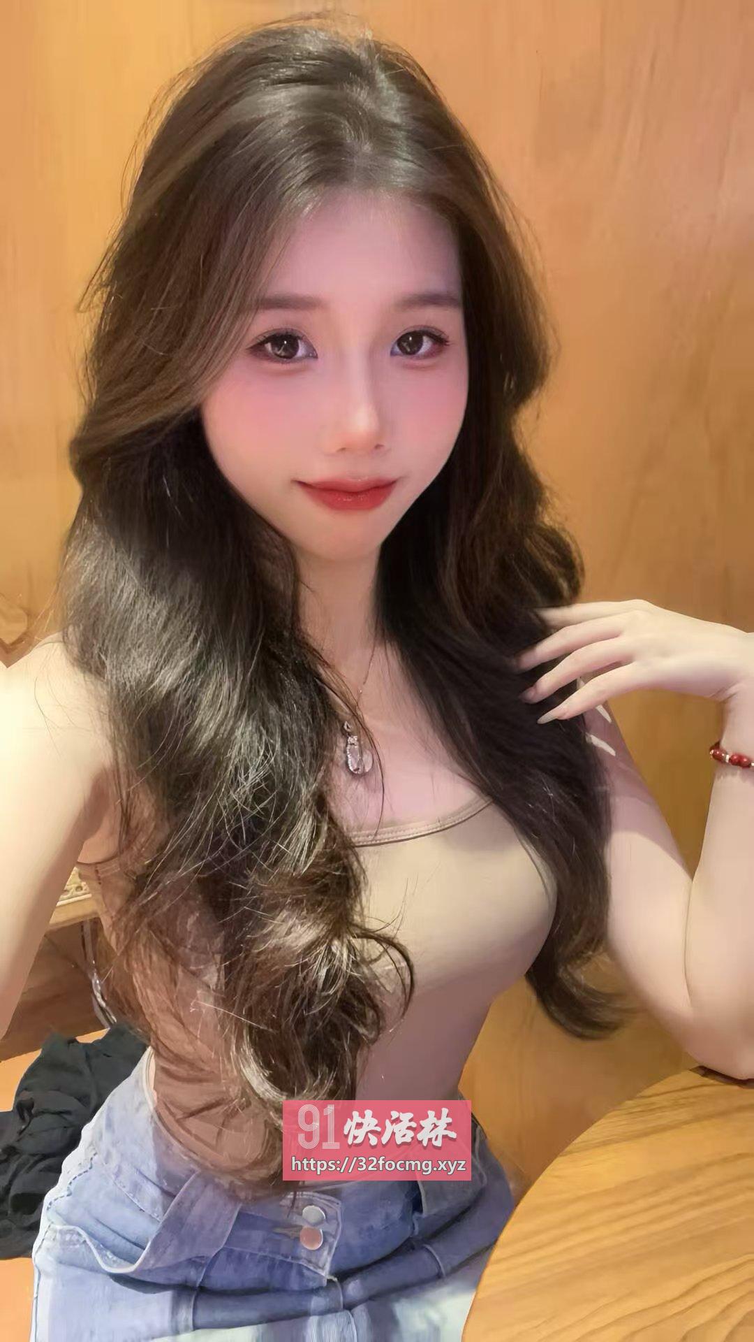 粉嫩小逼太诱人了