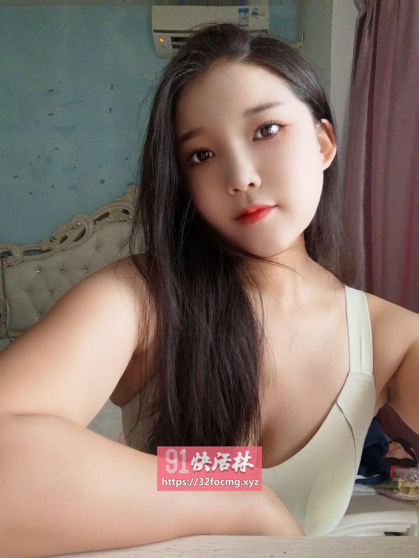 个人极品小姐姐