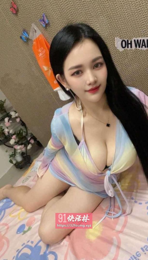  甜美性感少妇