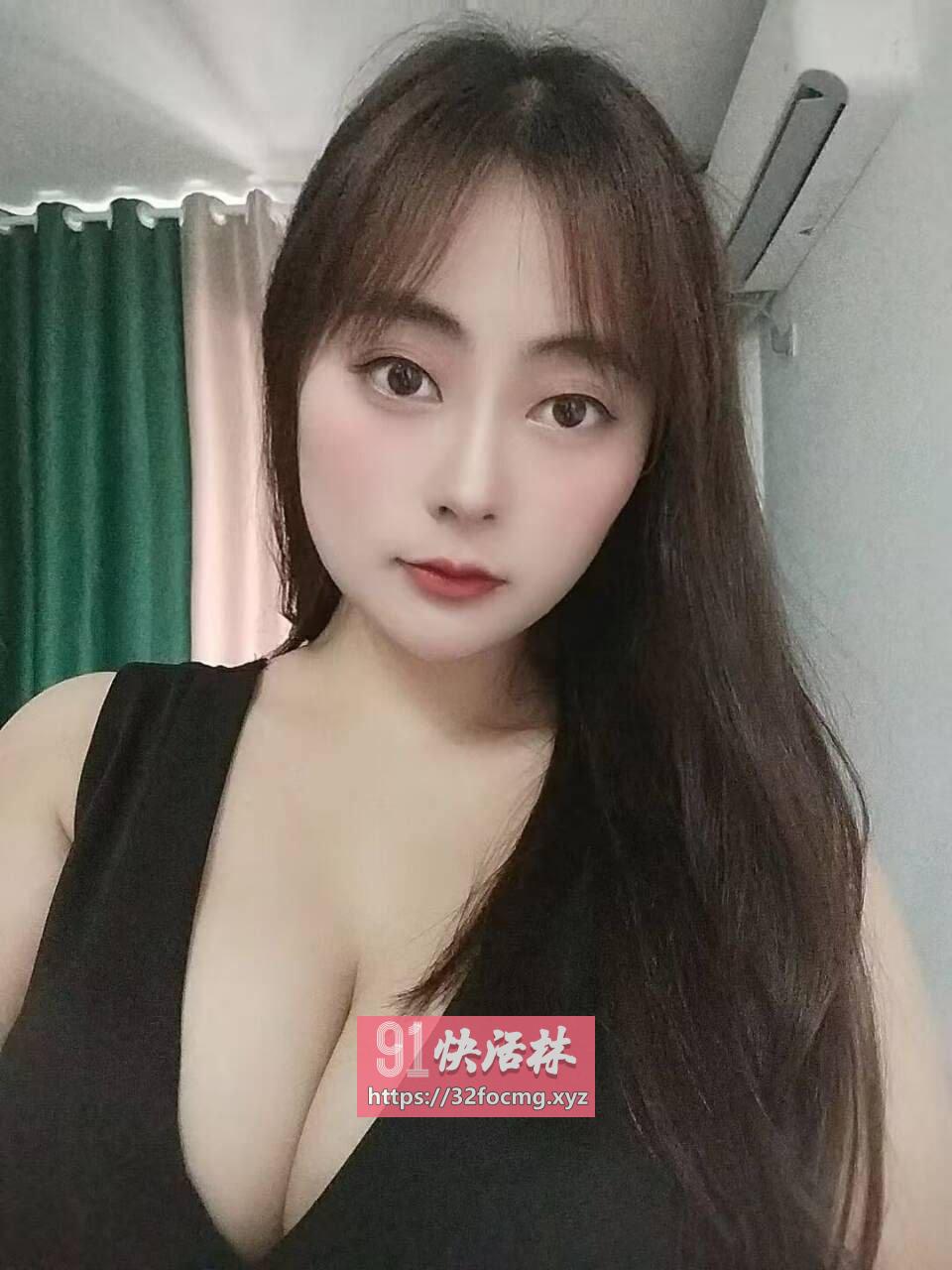 邻家风骚少妇