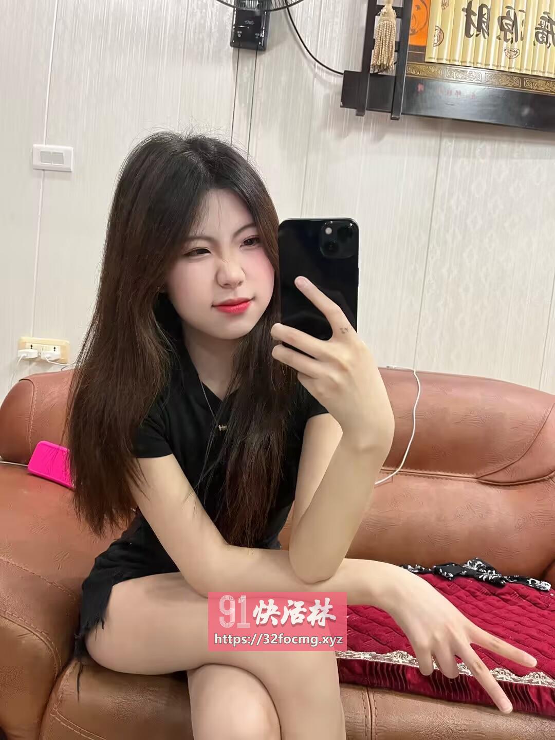 很淫荡的风骚小妖精