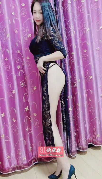 爆汁大奶毒龙荡妇