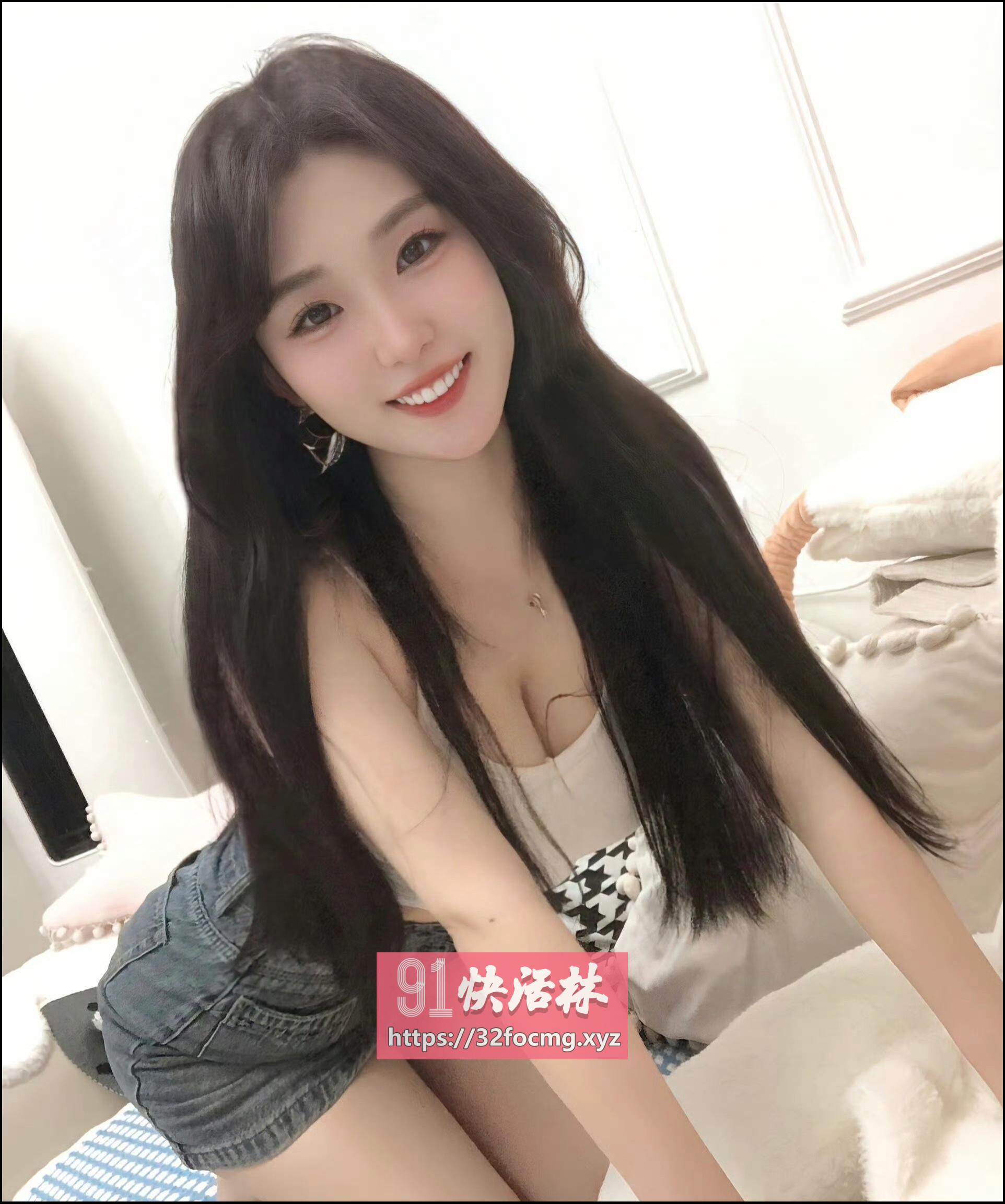 美乳骚货兼职小妹妹