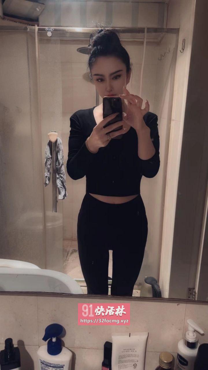 模特身材的小姐姐