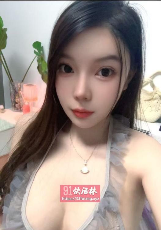 大奶翘臀骚御姐