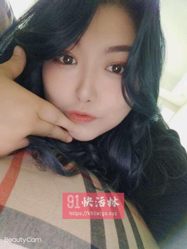 小坦克，身材丰满，巨乳