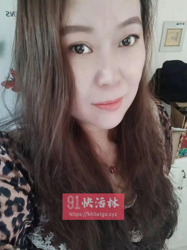 熟女姐姐，身材丰满