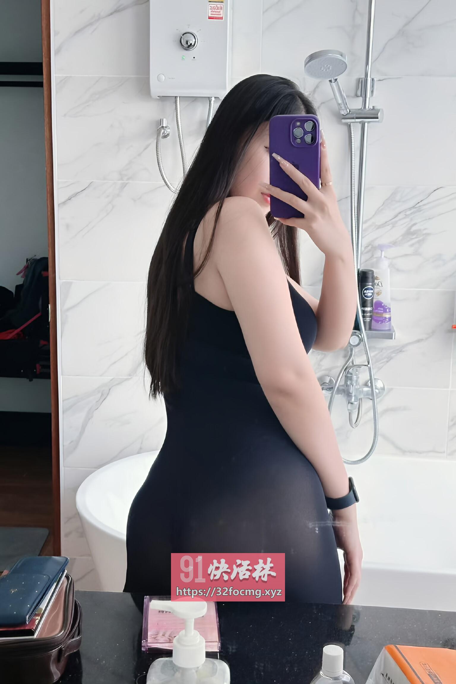 丰乳肥臀美艳小姐姐