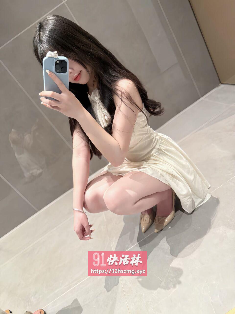 温柔体贴的妹子，调情接吻美得很