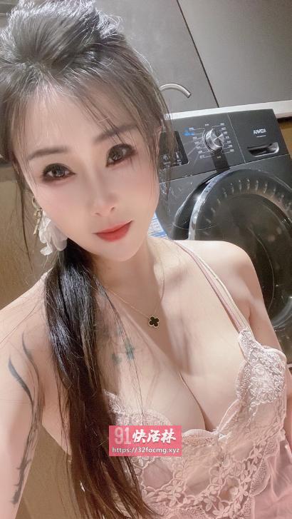 大奶浪妹儿