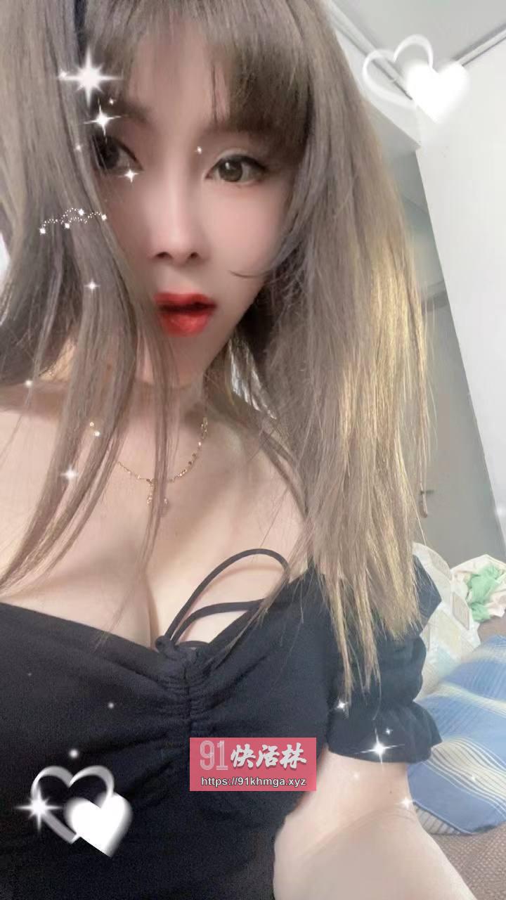 大胸粉鲍嫩妹妹