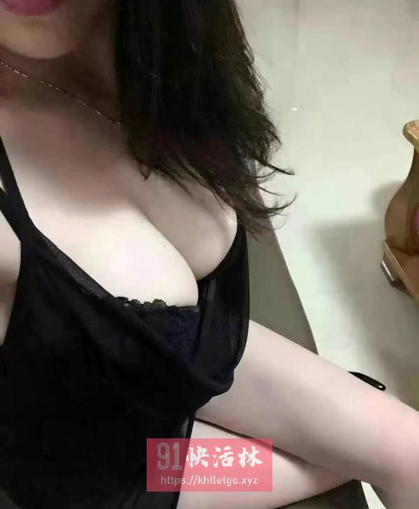 大奶诱惑熟女