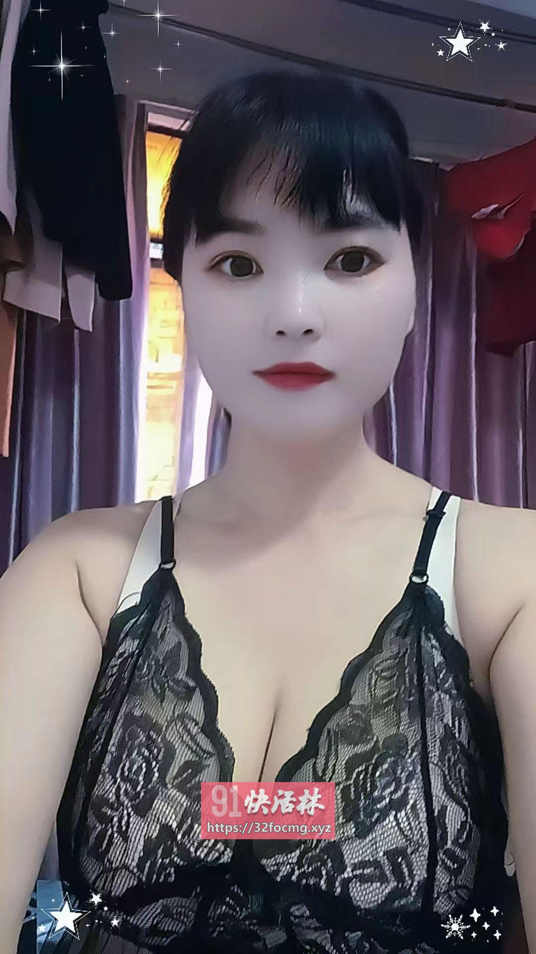 身材火辣小妹
