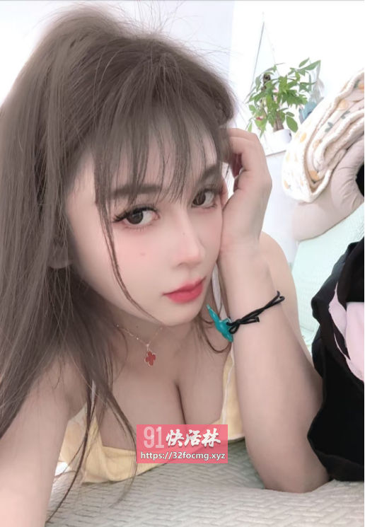武候身材火辣御姐粉嫩穴紧会夹