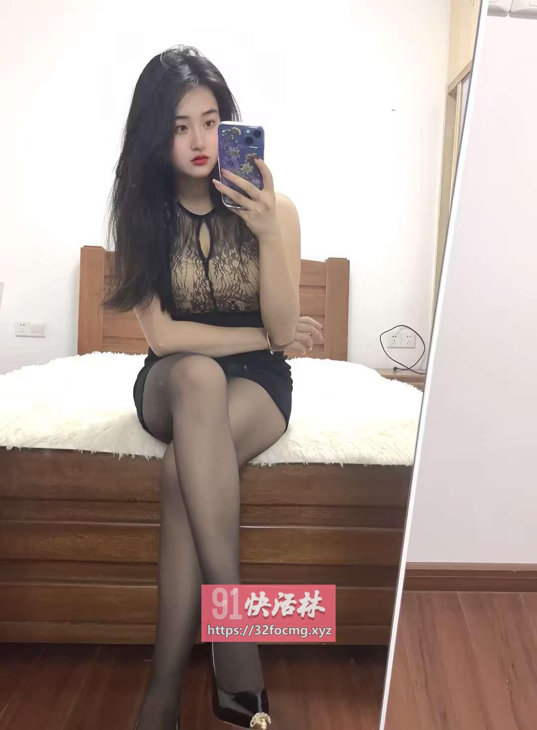 制服诱惑骚妹妹