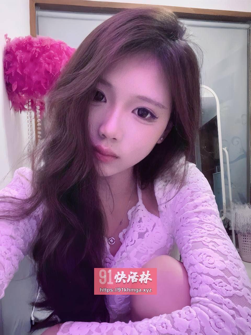 性感小妖精很淫荡