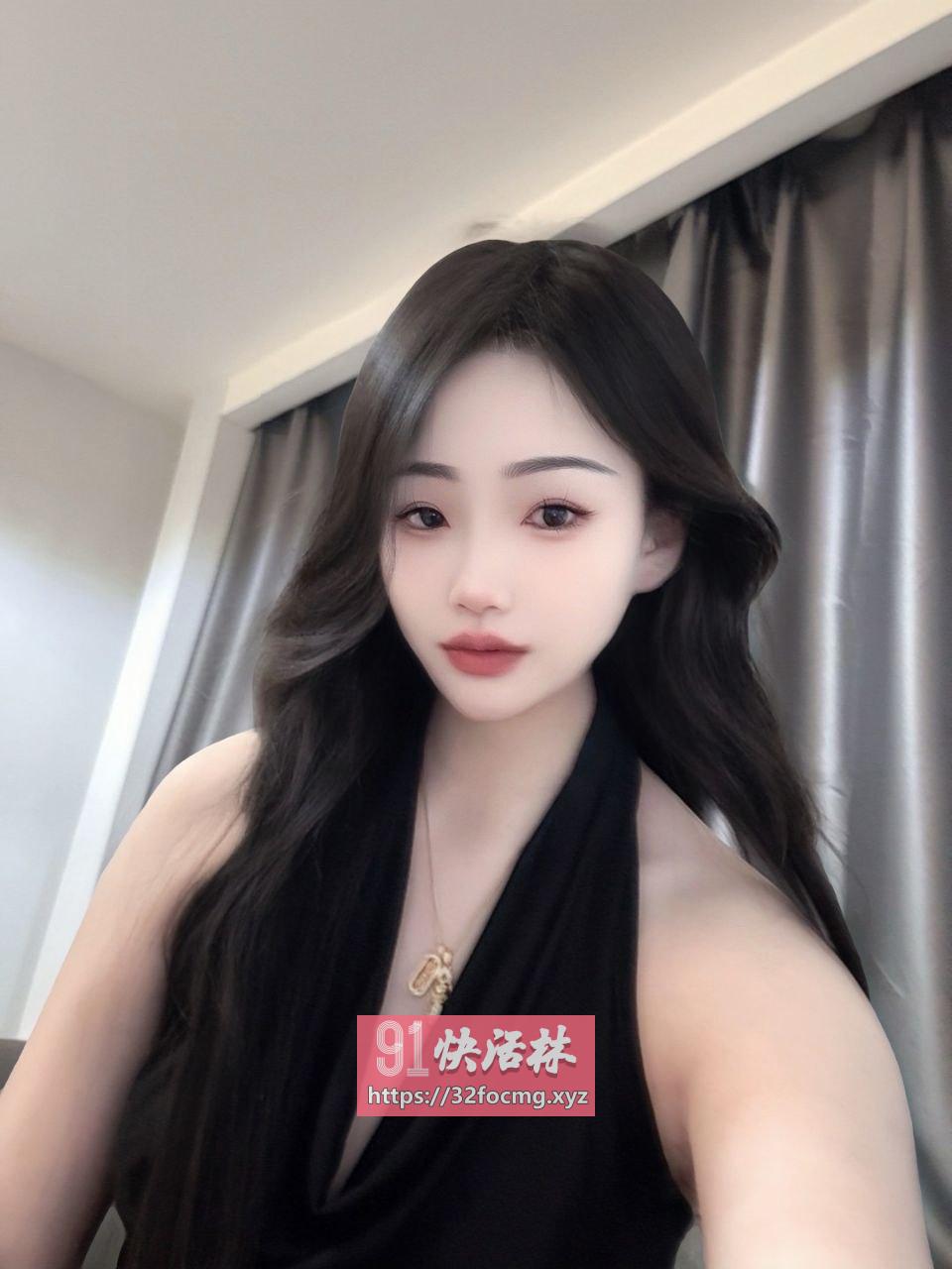 天河服务系白嫩妹