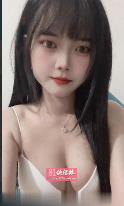 身材颜值超好小嫩妹