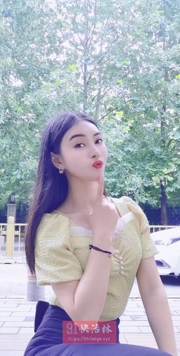 服务型媚女身材不错