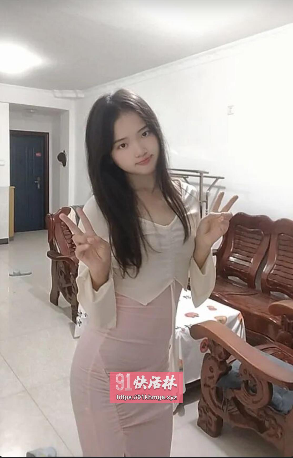 高挑白嫩极品身材妹子