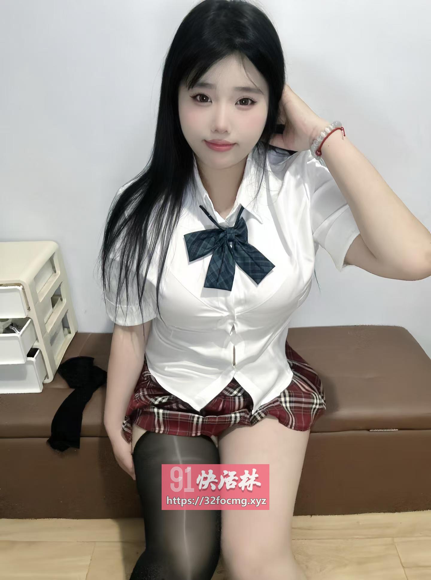巨乳性感迷人小胖妹后入神器