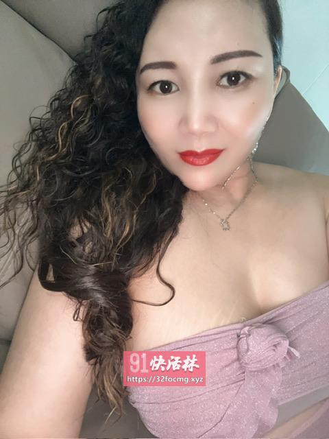 美甲老板娘欣欣