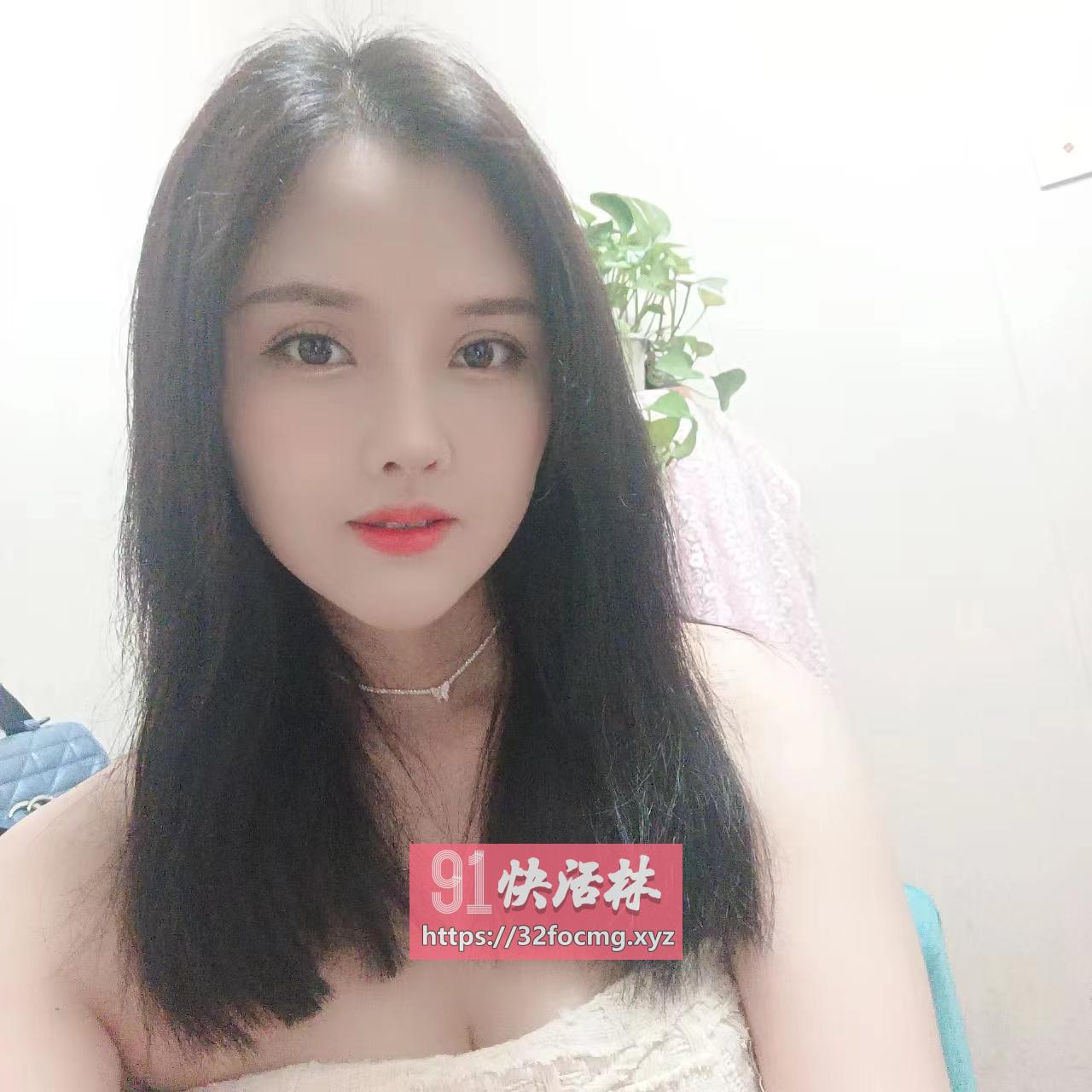 纯欲大胸李一桐