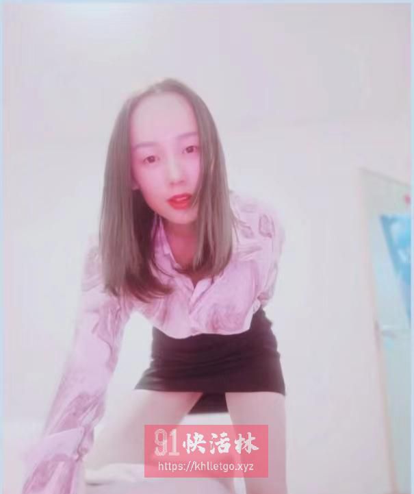 温柔娇小少妇