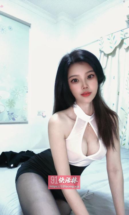 黑丝御姐滑骚诱惑妹妹