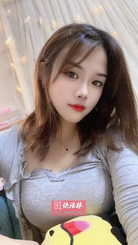 服务系性感丰满骚妹可儿