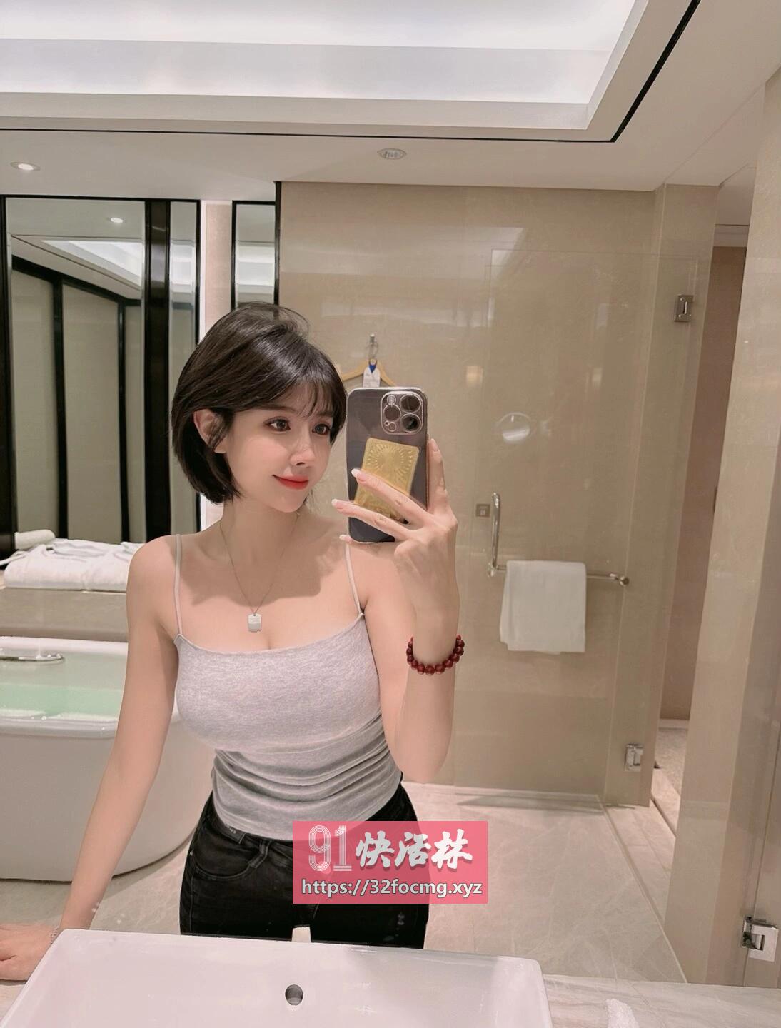 武侯36D巨乳肥臀舒妤