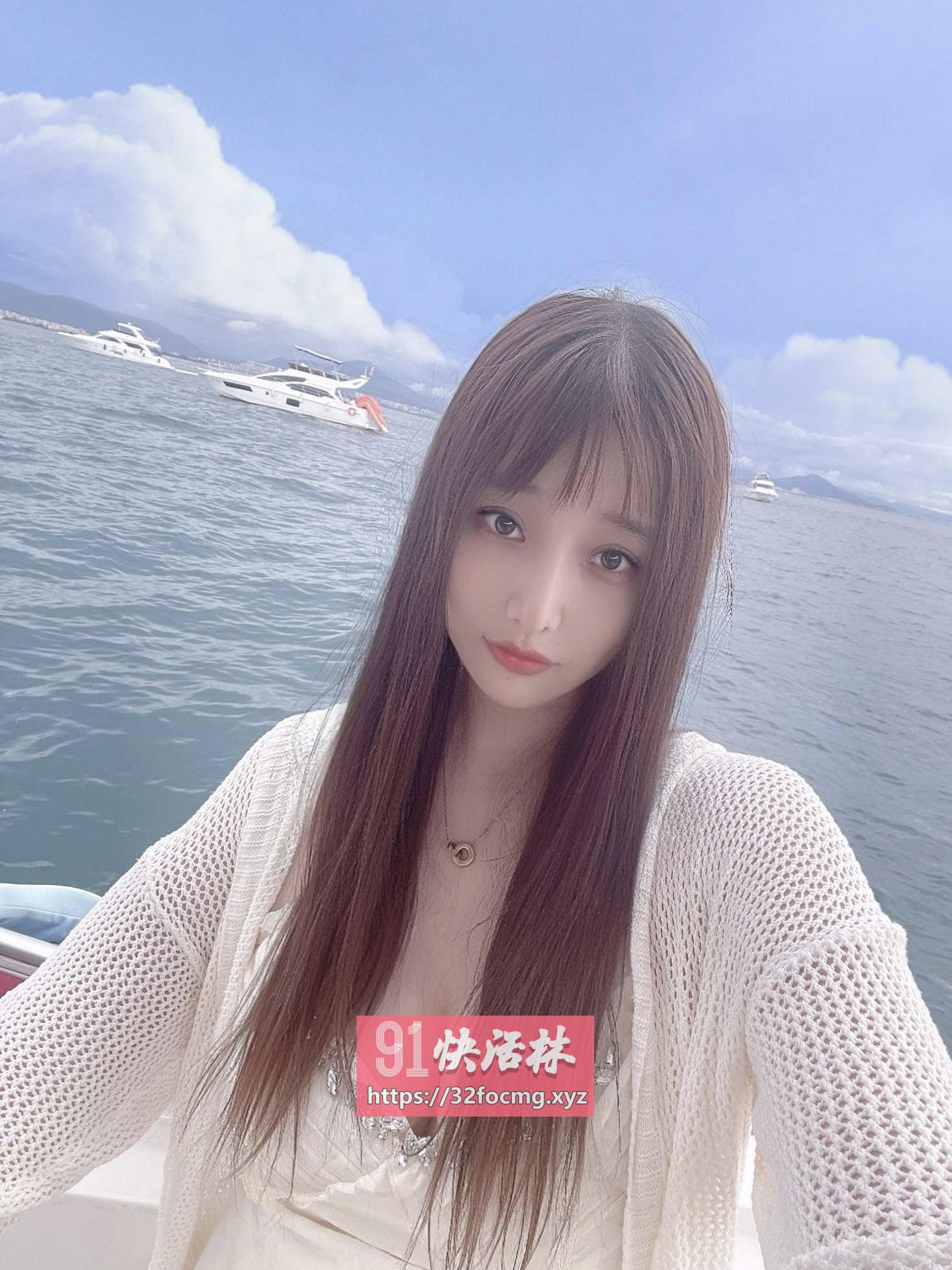 宝安水润白皙巨乳御姐