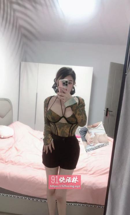 搔首弄姿气质御姐