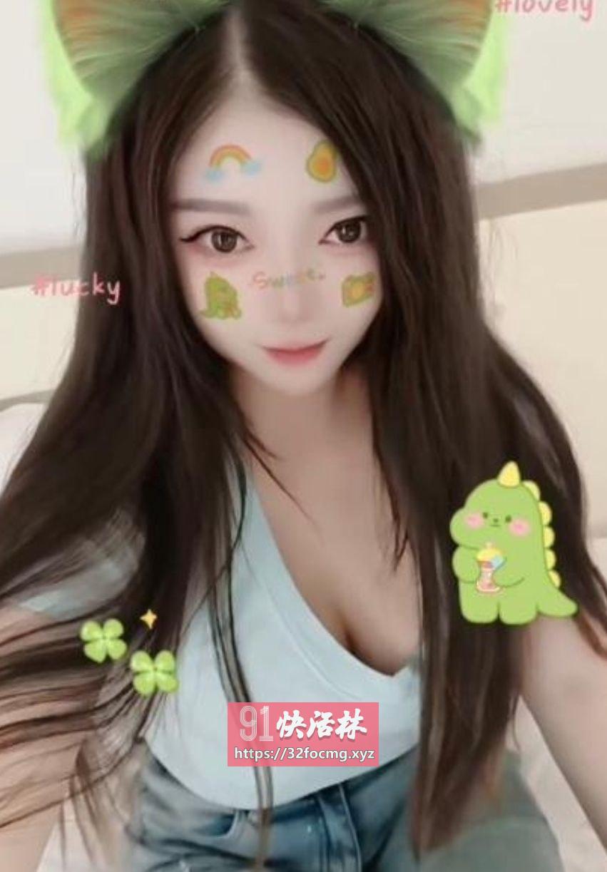 D胸粉嫩小妖精会喷水
