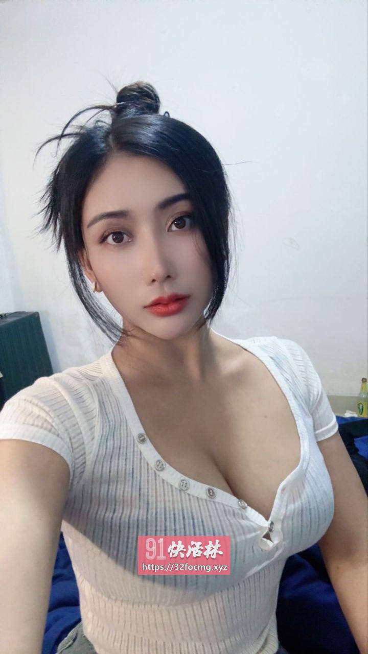 黄埔巨乳肥臀李李