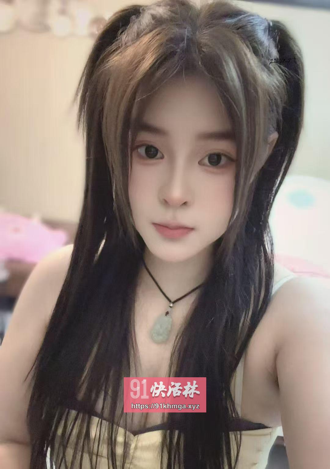 白虎妹妹，粉嫩极品鲍鱼