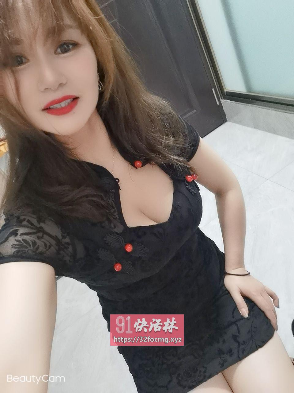 肥臀巨乳兔兔老师