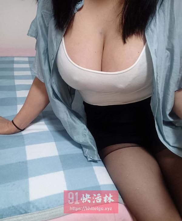 大奶少妇 佳佳