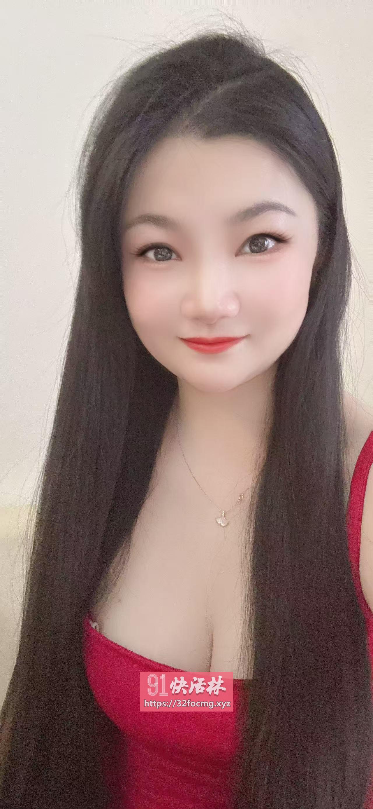 丰臀大奶多水小骚货