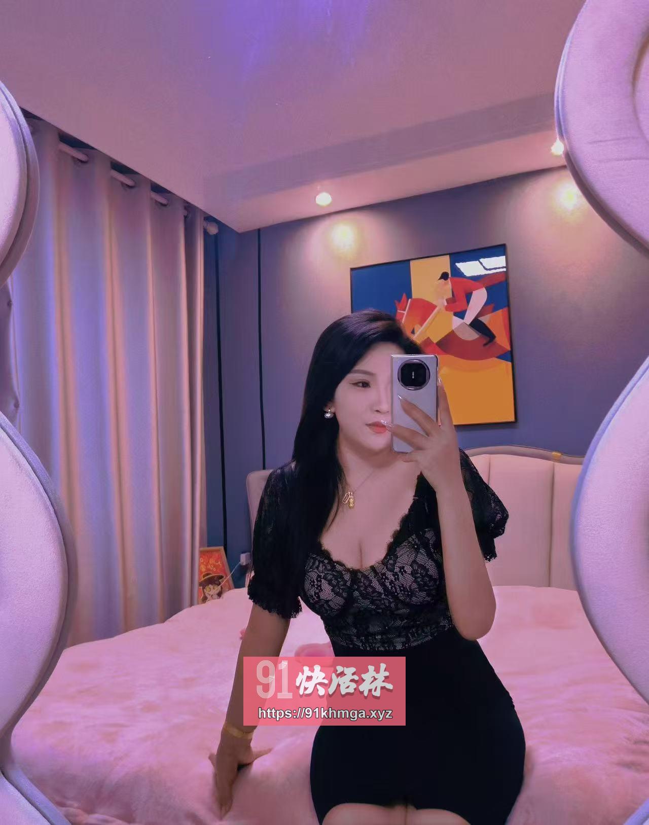 骚妹粉鲍，乖巧听话可调教