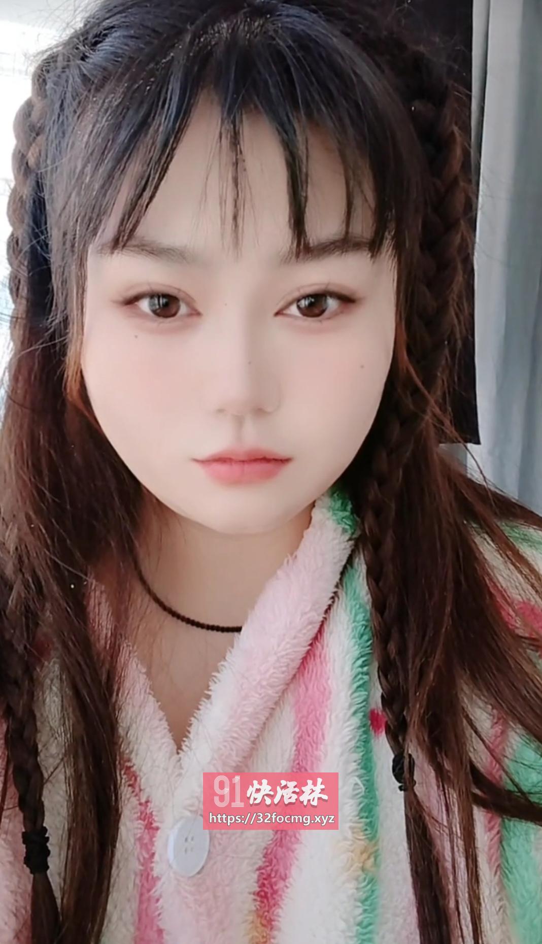 性感丰满妹妹皮肤超润