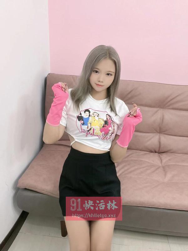 佰德广场无帽三通娇娇