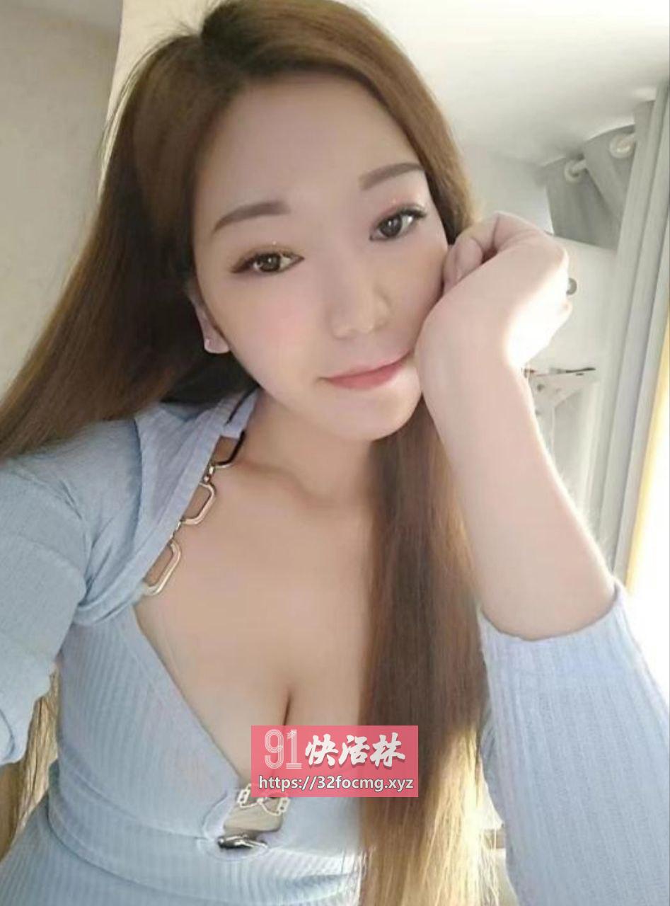 角色扮演的大奶骚货