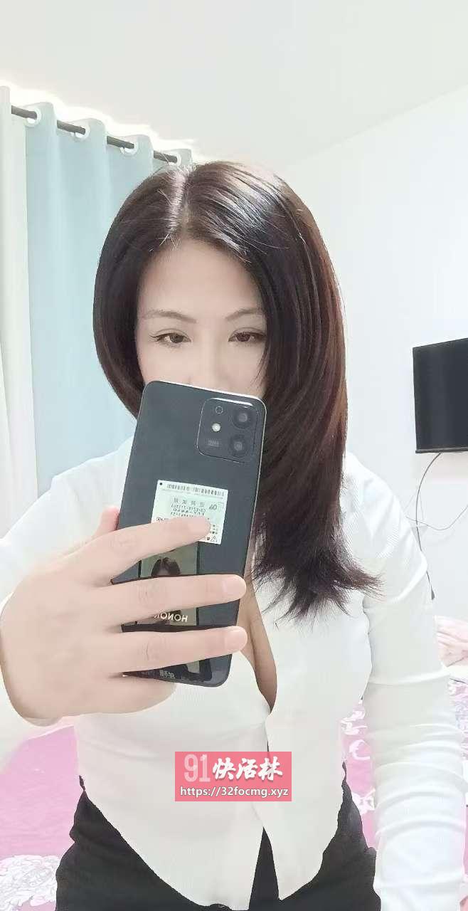 丰满温柔美少妇