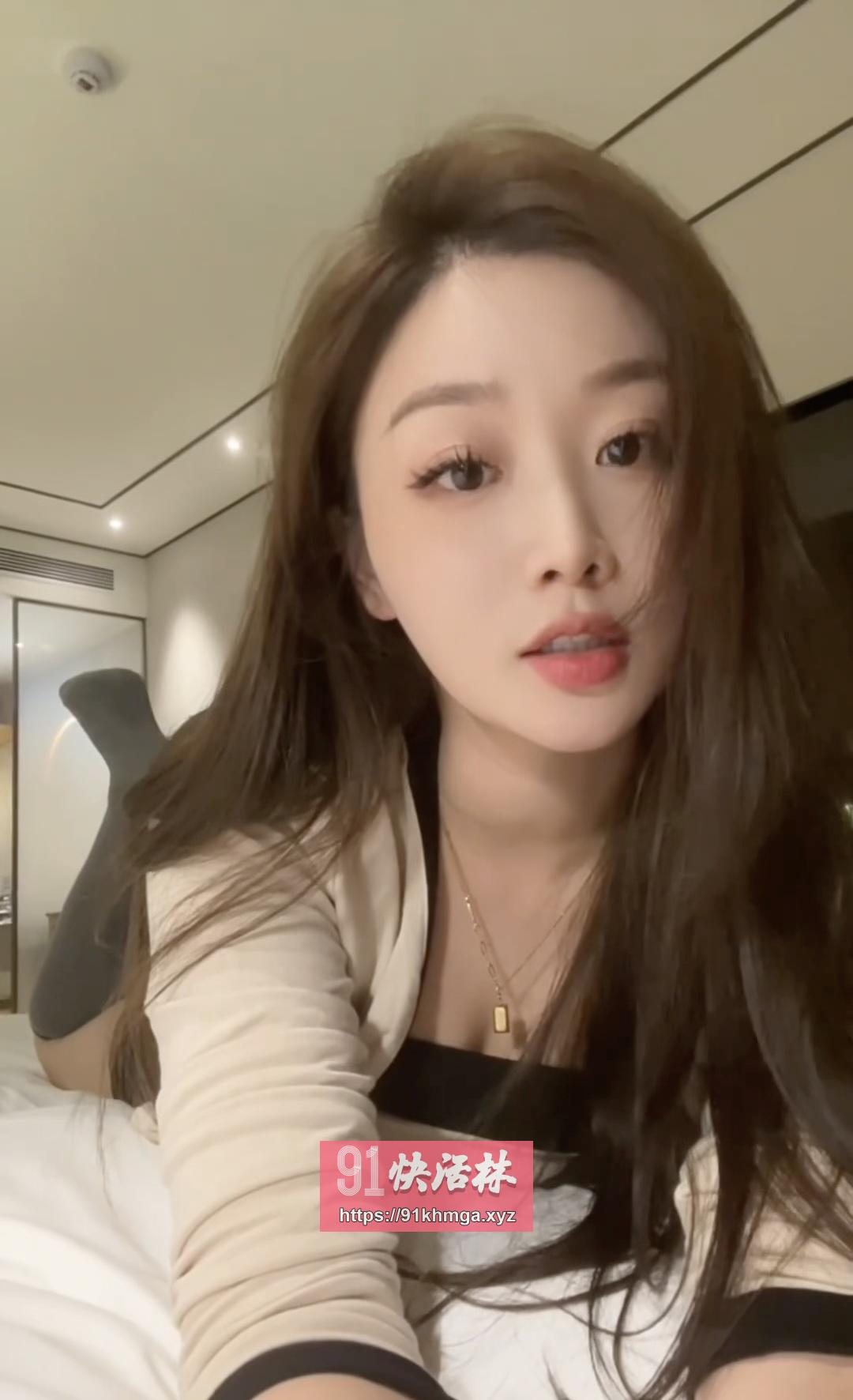 爆操人妻极品尤物