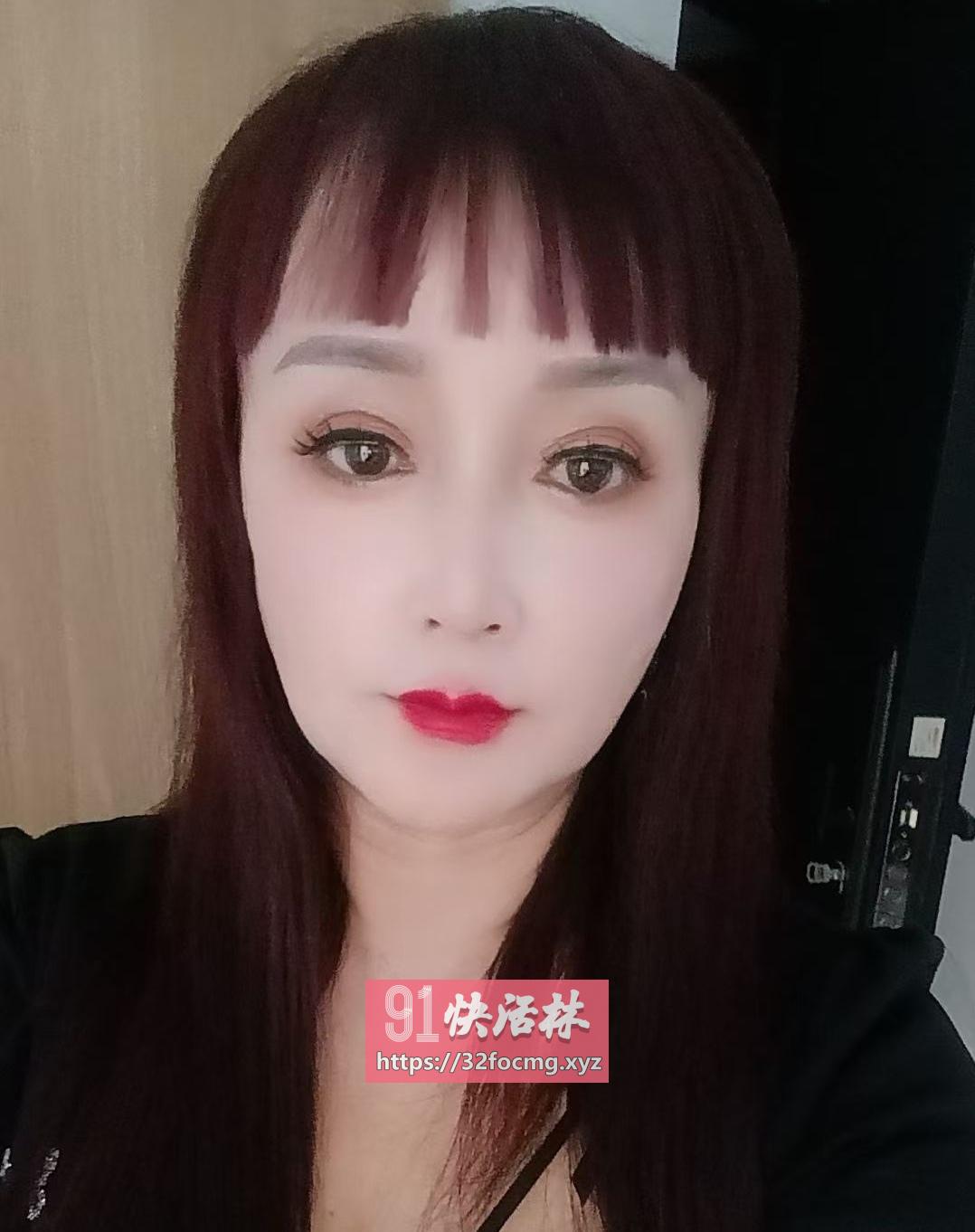 肥臀美鲍大胸女