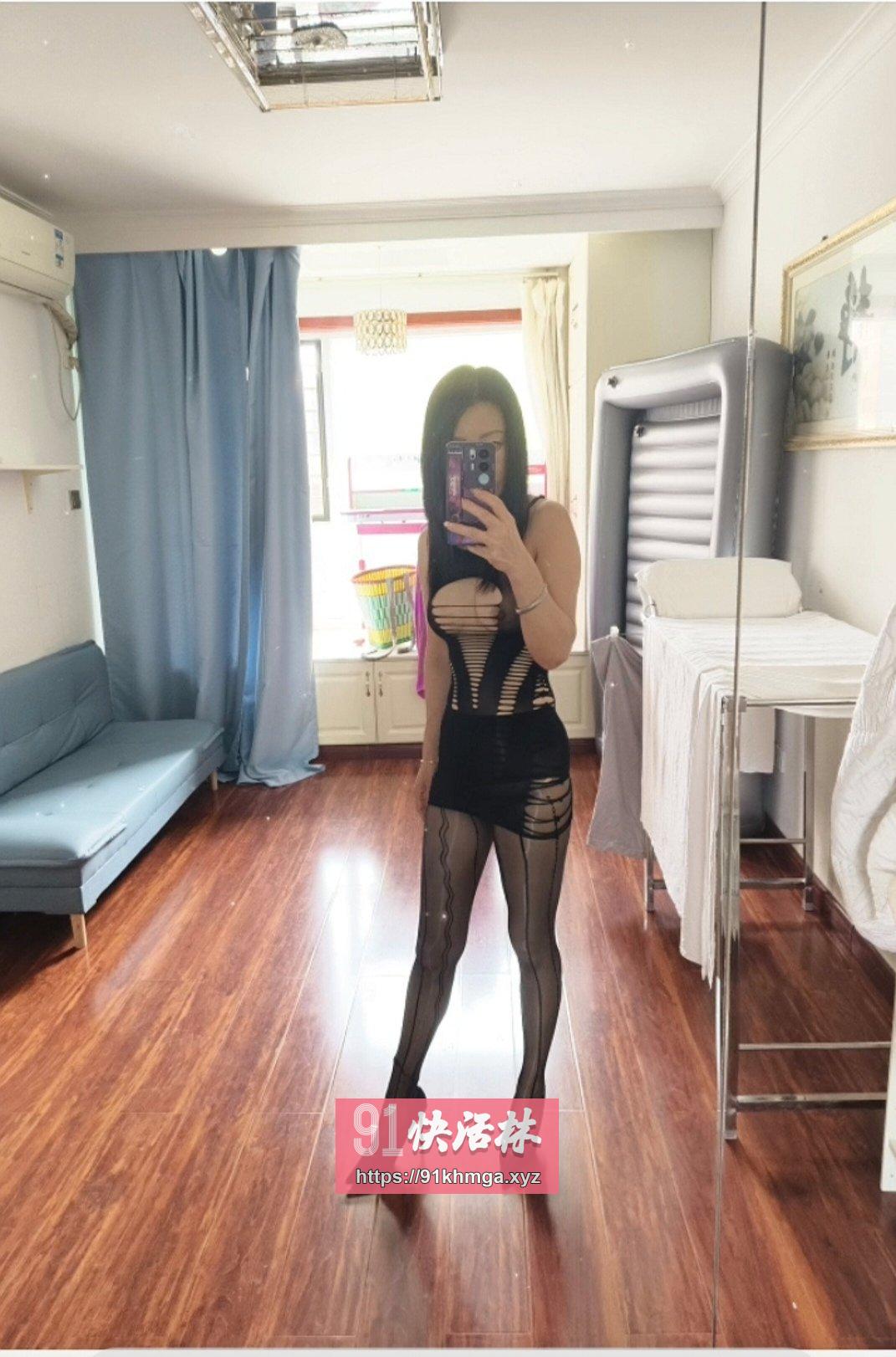 服务系大奶水多御姐